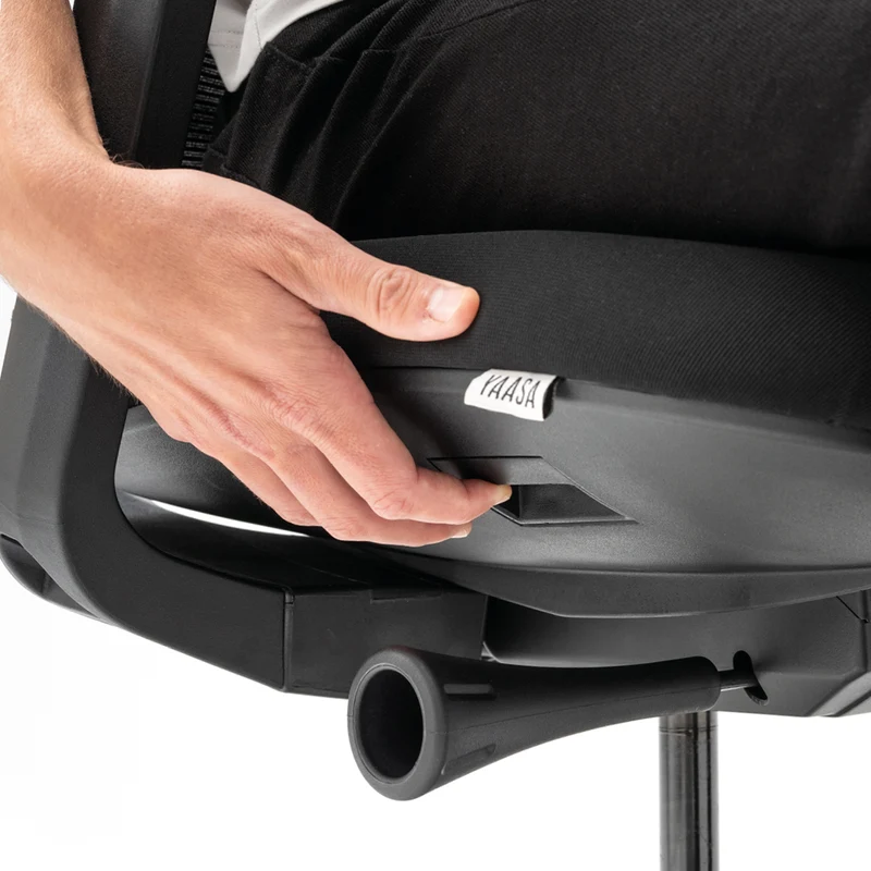 Essential Set: Desk & Chair Essential