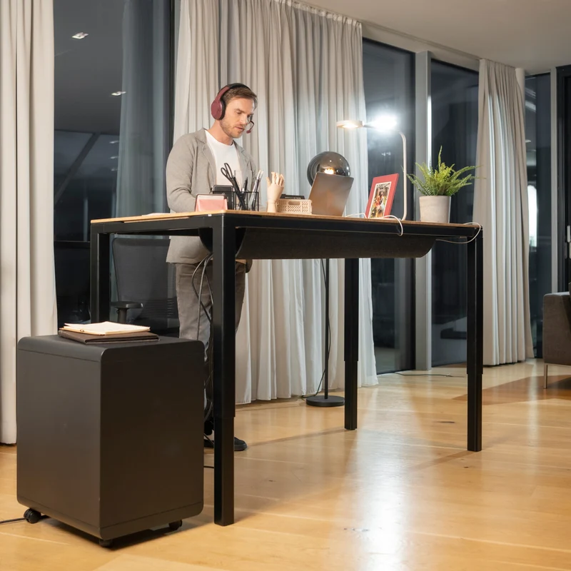 Desk Four - Höhenverstellbarer Tisch