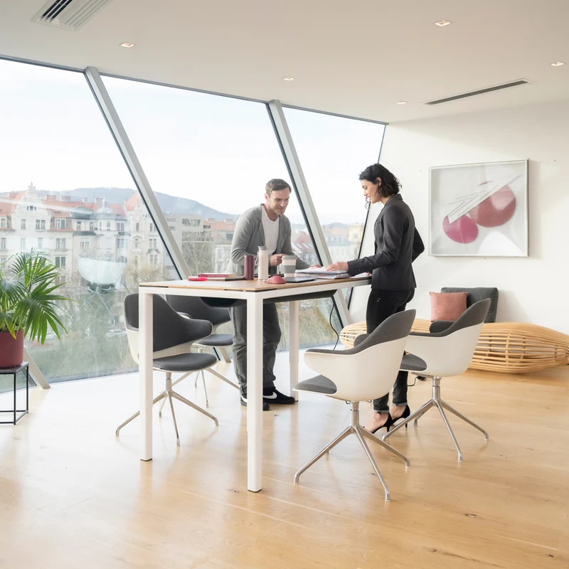 Desk Four - Höhenverstellbarer Tisch